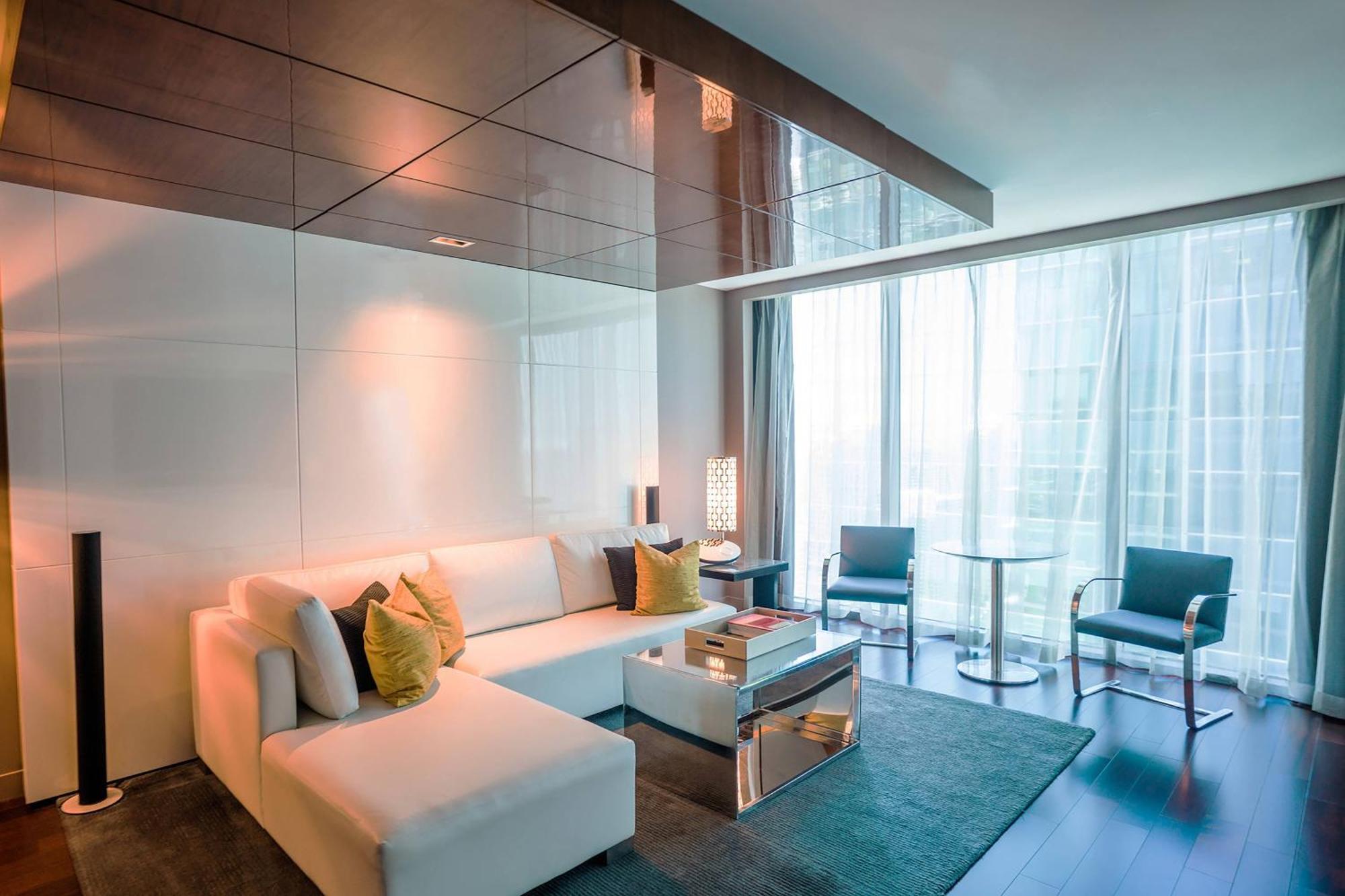 Miro 1 Bedroom Executive Suite 1 King City View